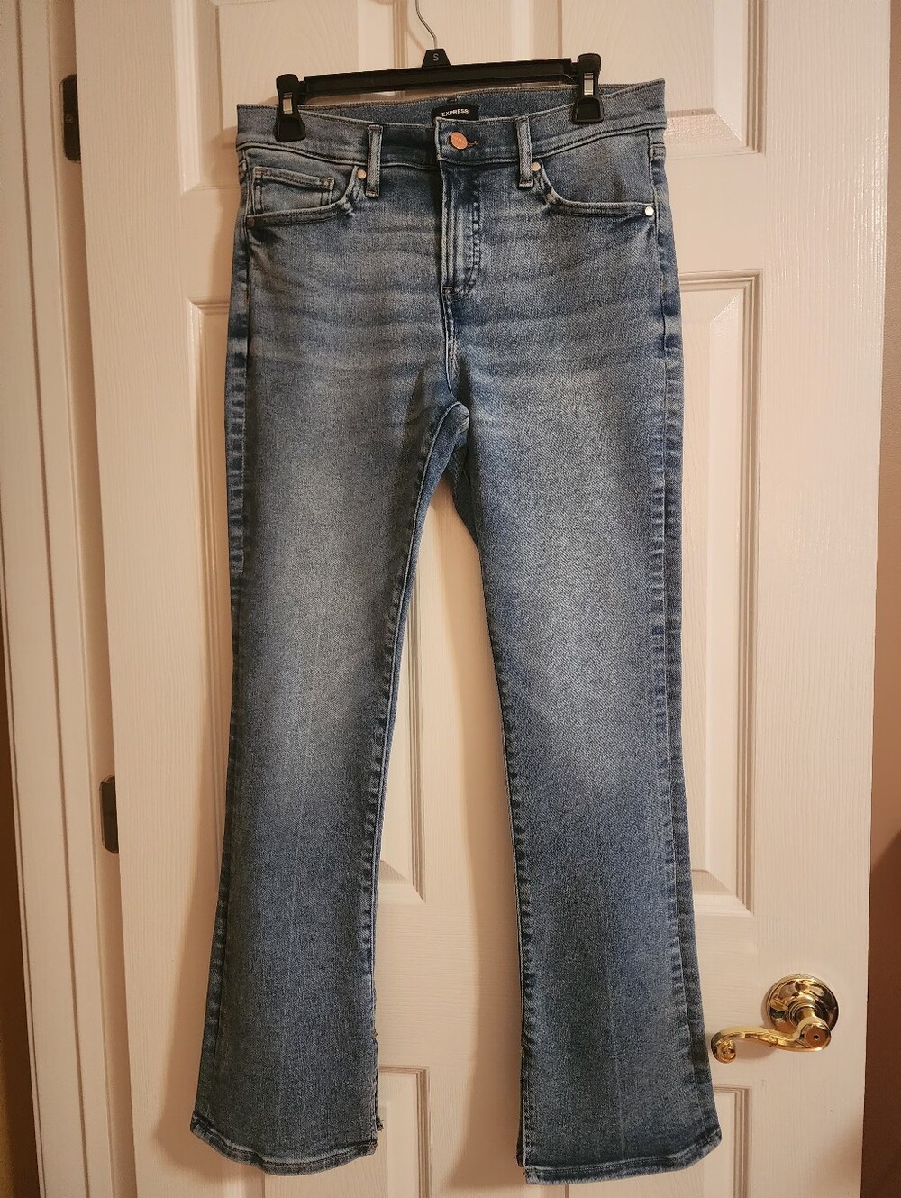 Express Women's Mid Wise Skyscraper Jeans. Final Sale